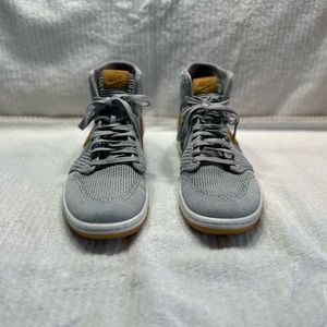 Air Jordan 1 Retro High Flyknit